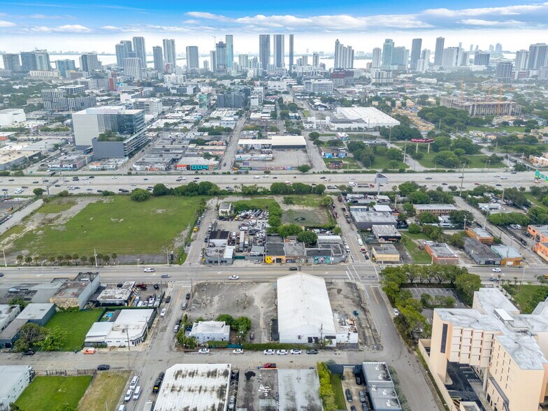 More Photos Of 2320-2326 NW 7th Ct, Miami Warehouse For Lease