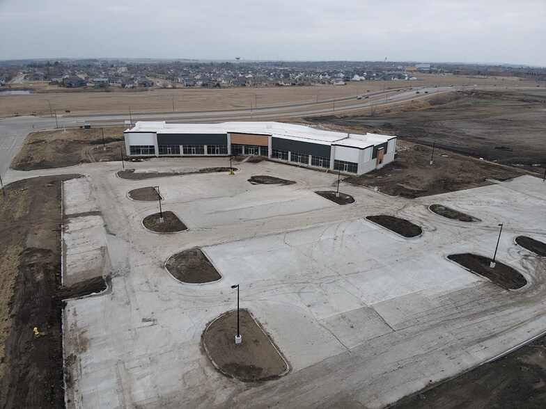 More Photos Of 1105 SE Pleasant View Dr, Waukee General Retail For Lease