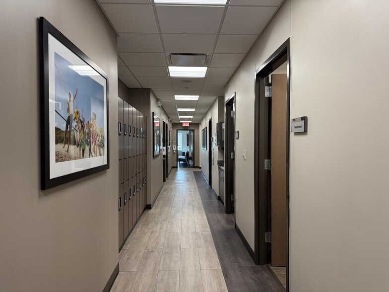 More Photos Of 9697 191st St, Mokena Office For Lease