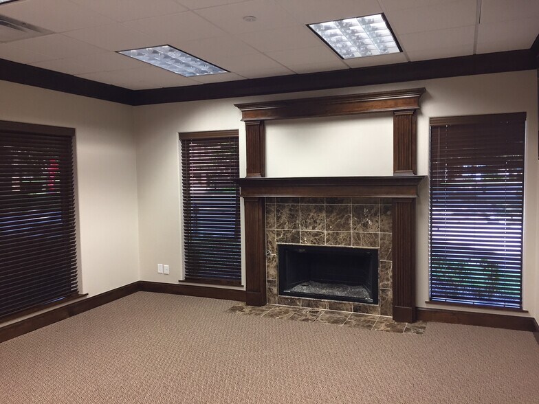 More Photos Of 1404 Gables Ct, Plano Office Residential For Lease
