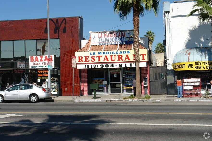 More Photos Of 14511 Victory Blvd, Van Nuys Restaurant For Lease