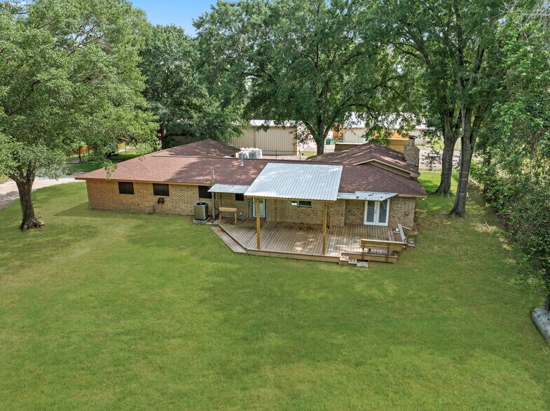 More Photos Of 18222 W FM 1097 Rd, Montgomery Flex For Lease
