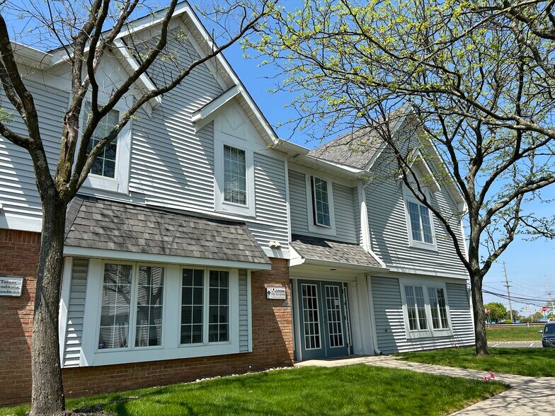More Photos Of 1 Bethany Rd, Hazlet Office For Lease