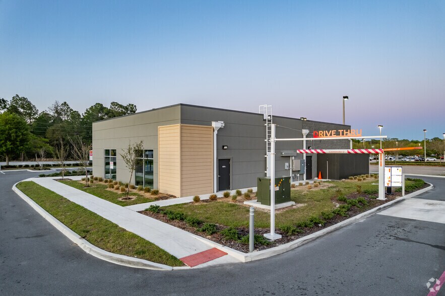 More Photos Of 24352 State Road 44, Eustis General Retail For Sale