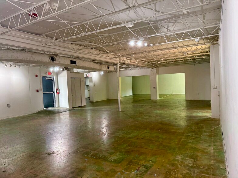 More Photos Of 7929 NE 1st Ave, Miami General Retail For Lease