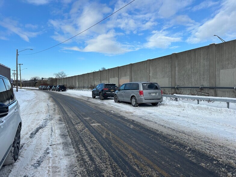 More Photos Of 107 Norris Dr, Rochester Warehouse For Lease