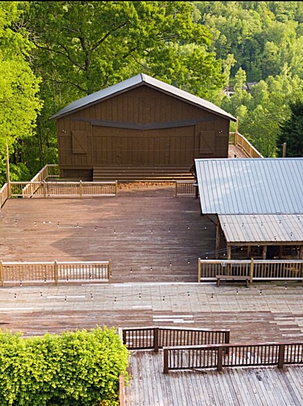 More Photos Of 7080 Dale Ridge Rd, Lancaster Convenience Store For Sale