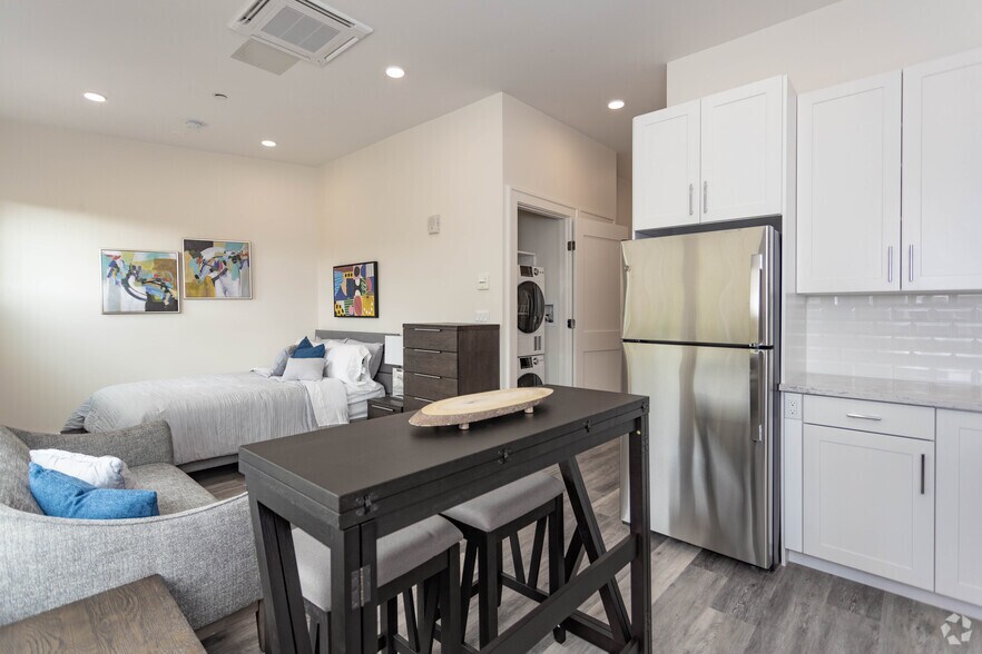 More Photos Of 1000 New York Ave, Huntington Station Apartments For Lease