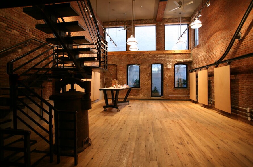 More Photos Of 15 Rivington St, New York Apartments For Sale