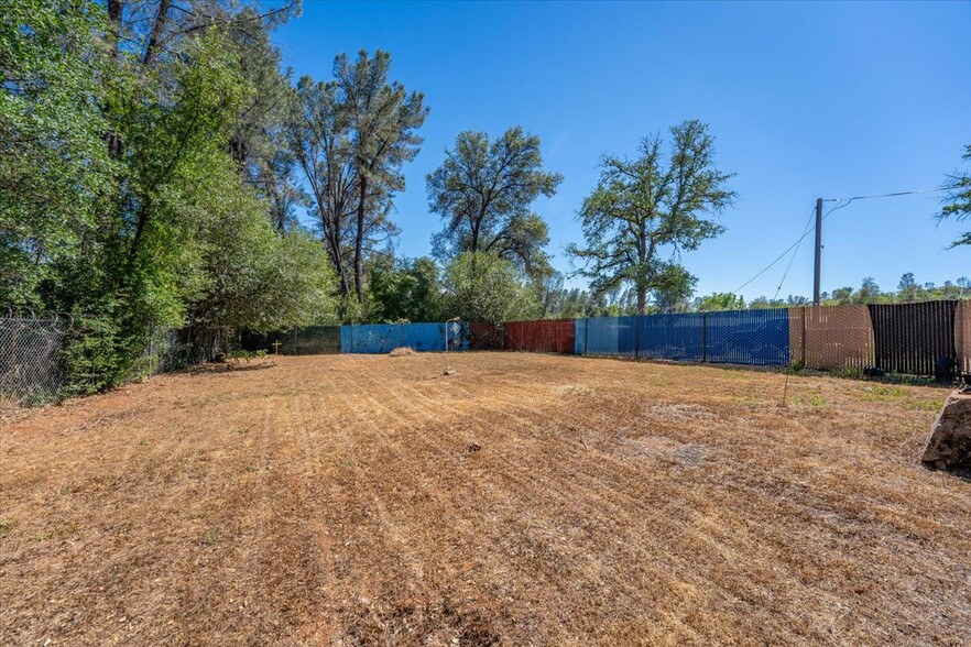 More Photos Of 12759 Newtown Rd, Redding Warehouse For Sale