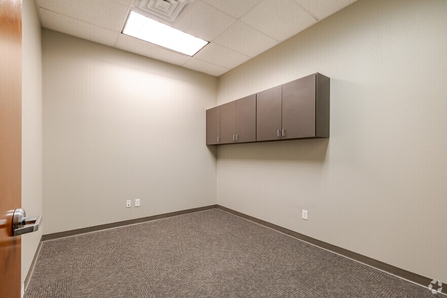 More Photos Of 5501 Gordon Smith Dr, Rowlett Medical For Lease
