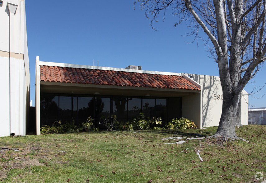 More Photos Of 590 Airport Rd, Oceanside Warehouse For Lease