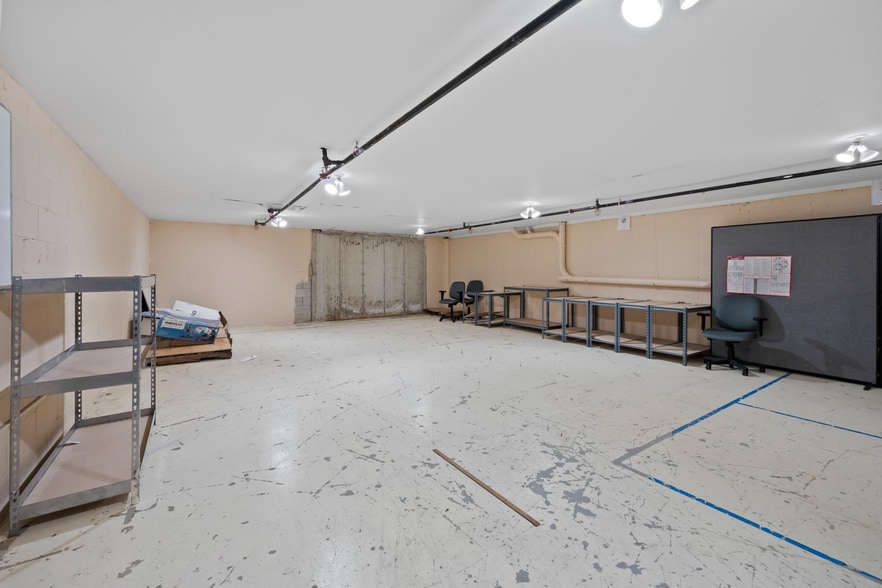 More Photos Of 1374 Whitehorse Hamilton Square Rd, Hamilton Office For Sale