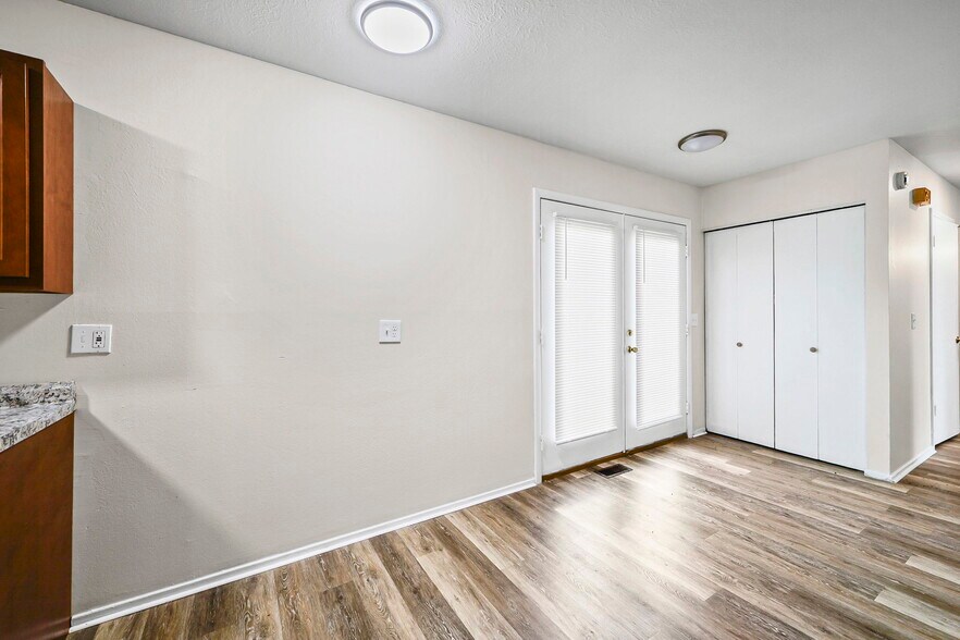 More Photos Of 1819 Garden Ridge Dr, Toledo Apartments For Sale