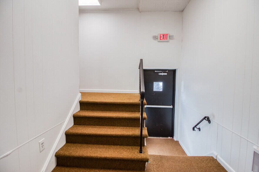 More Photos Of 101 West St, Hillsdale Office For Lease