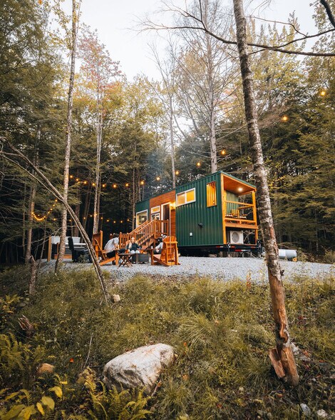 Primary Photo Of 650 Lost River rd, North Woodstock Hotel For Sale