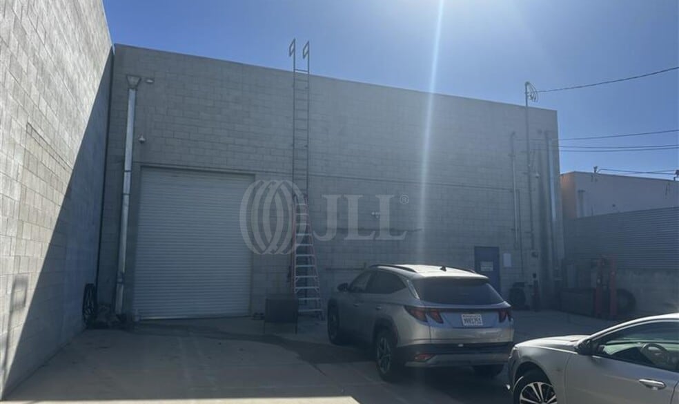 More Photos Of 8837 Lankershim Blvd, Sun Valley Light Manufacturing For Lease