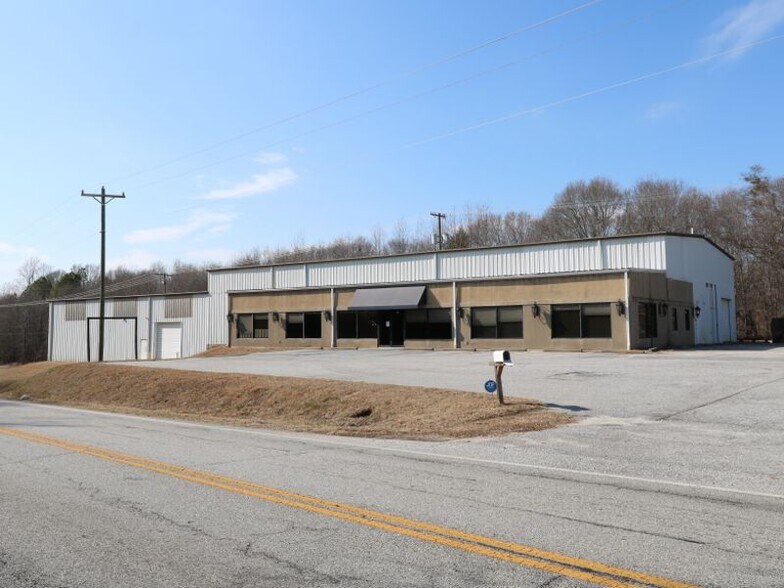 Primary Photo Of 3271 Brushy Creek Rd, Greer Warehouse For Lease