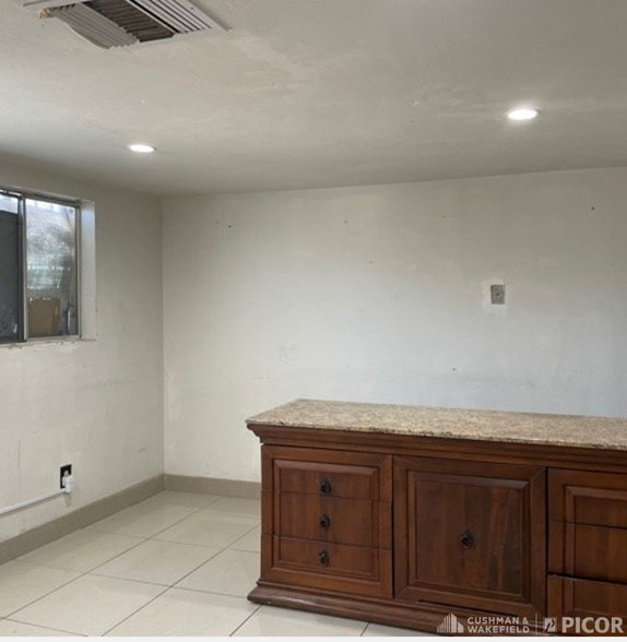 More Photos Of 201 W Fort Lowell Rd, Tucson Freestanding For Sale