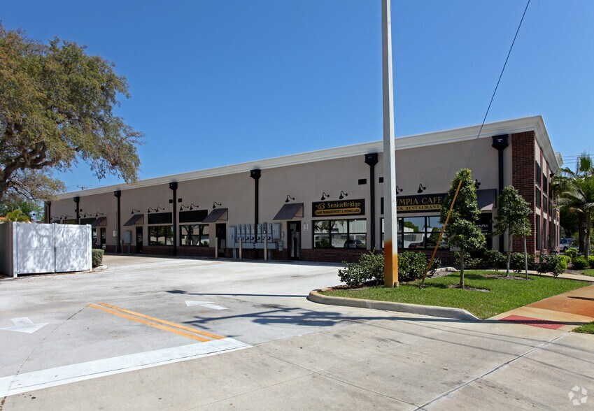 More Photos Of 1508-1510 S Harbor City Blvd, Melbourne Storefront For Lease