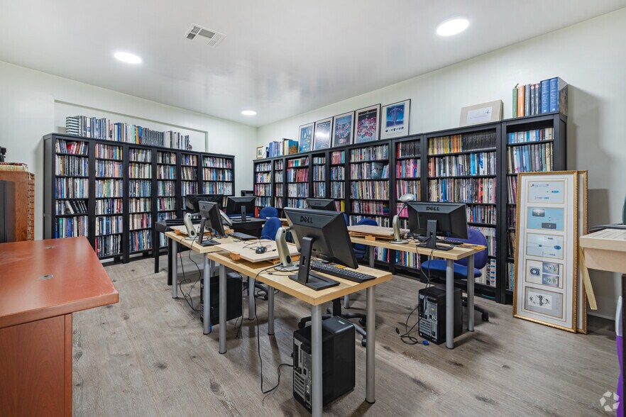 More Photos Of 4109-4117 W Pico Blvd, Los Angeles Office For Sale