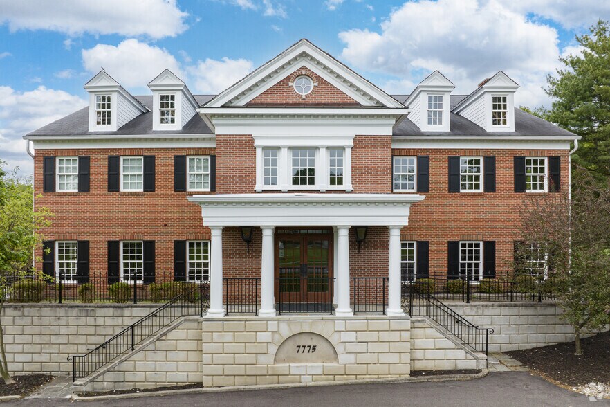 More Photos Of 7775 Cooper Rd, Montgomery Office For Lease