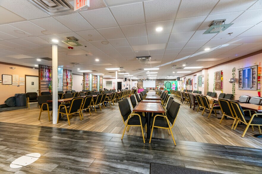 More Photos Of 1501 Livingston Ave, North Brunswick Medical For Lease