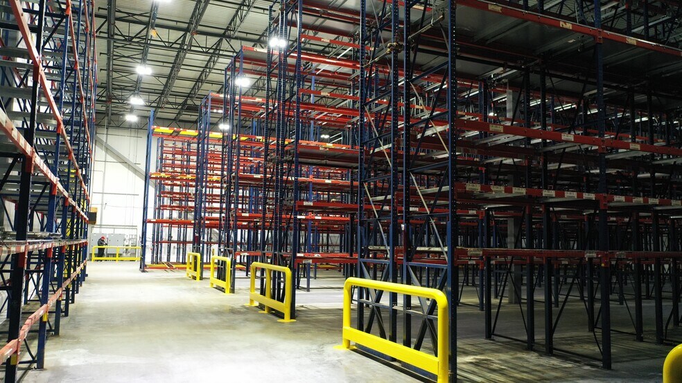 More Photos Of 3737 N Broadway, Saint Louis Refrigeration Cold Storage For Lease