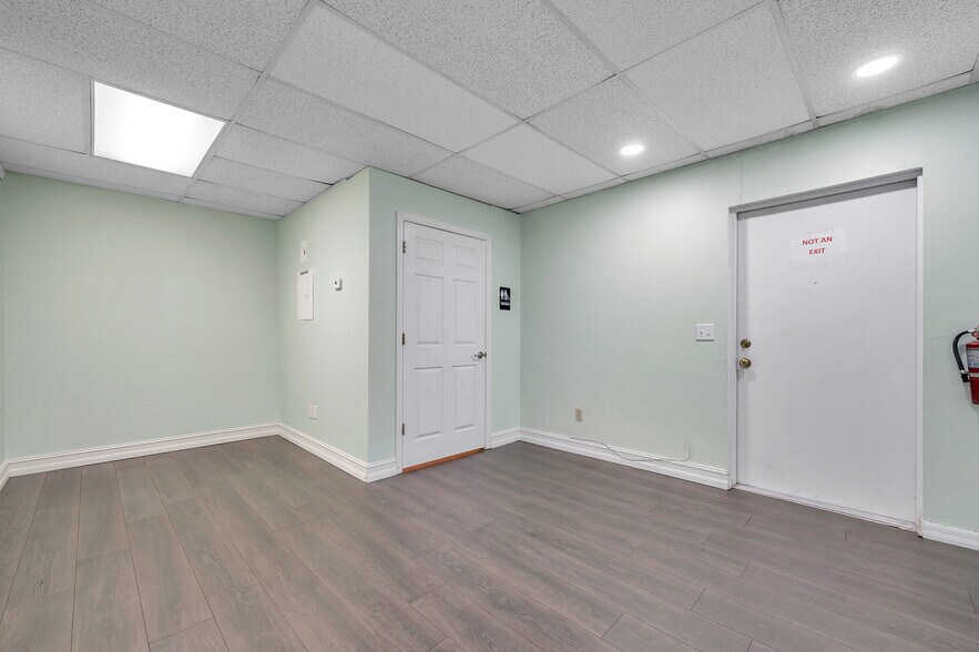 More Photos Of 5100 78th Ave N, Pinellas Park Medical For Lease