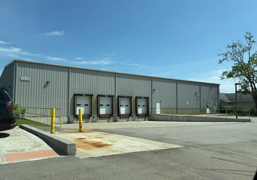 More Photos Of 2065 Harlem Rd, Buffalo Warehouse For Lease