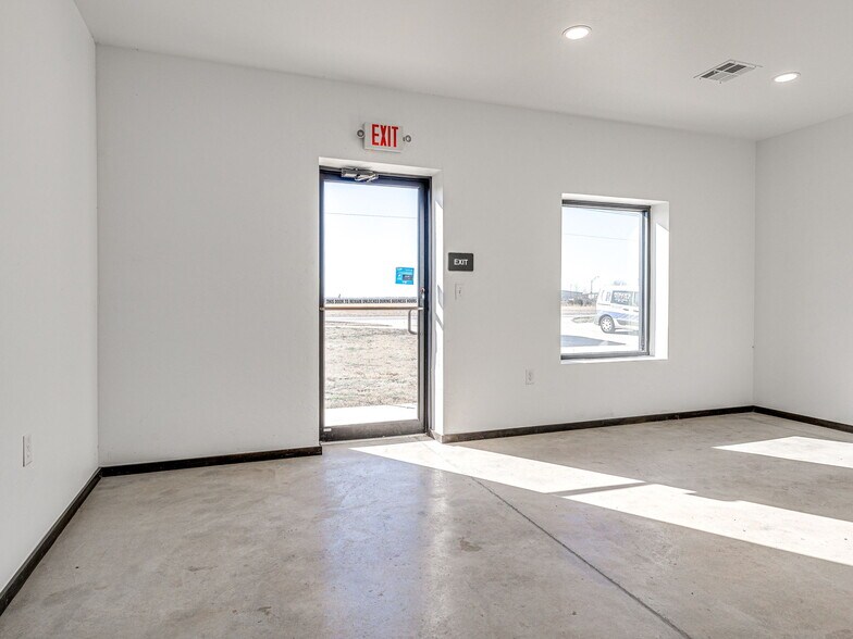 More Photos Of 11900 S Meridian, Oklahoma City Warehouse For Sale