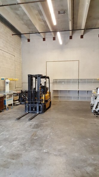 More Photos Of 19101 SW 108 Ave, Miami Industrial For Sale