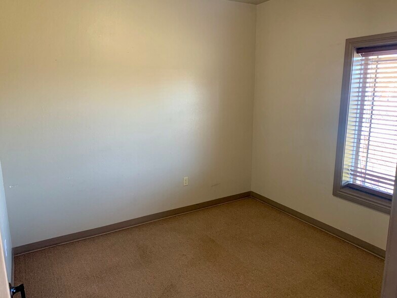 More Photos Of 903 SE 22nd St, Bentonville Office For Lease