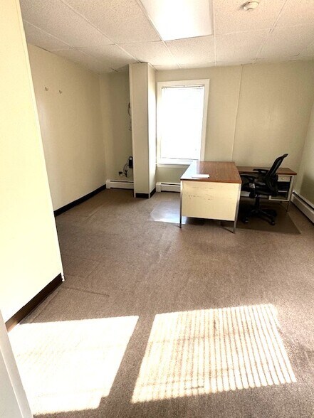 More Photos Of 2400 Pawtucket Ave, East Providence Office Residential For Lease