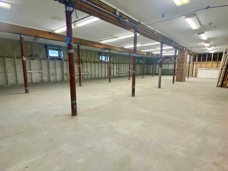 More Photos Of 7392 S Broadway, Red Hook Freestanding For Sale