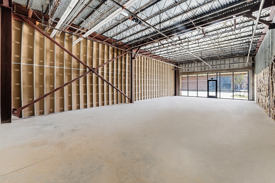 More Photos Of 4899 Highway 6, Missouri City Restaurant For Lease