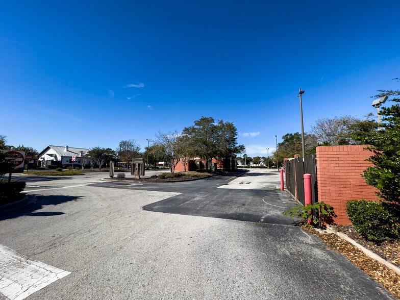More Photos Of 5752 Butler Point Rd, Jacksonville Fast Food For Lease