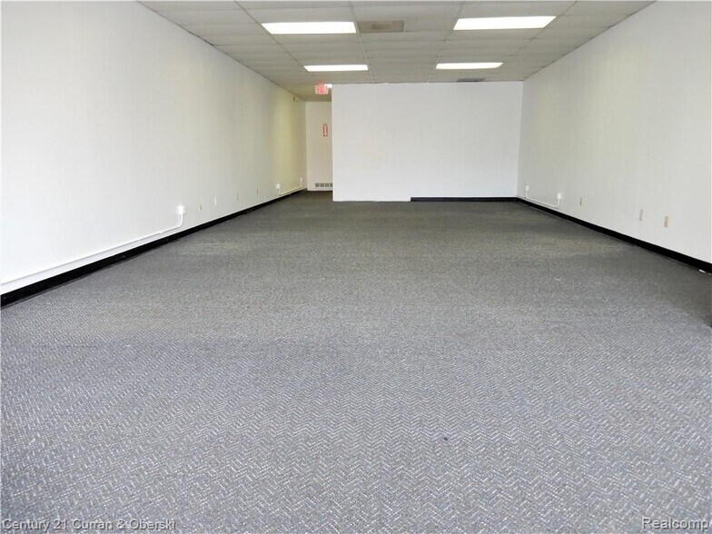 More Photos Of 12142-12154 Dix Toledo Rd, Southgate Freestanding For Lease