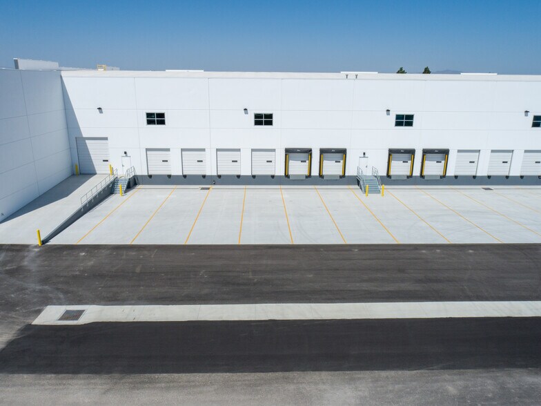 More Photos Of 1376 W 2600 S, Woods Cross Distribution For Lease