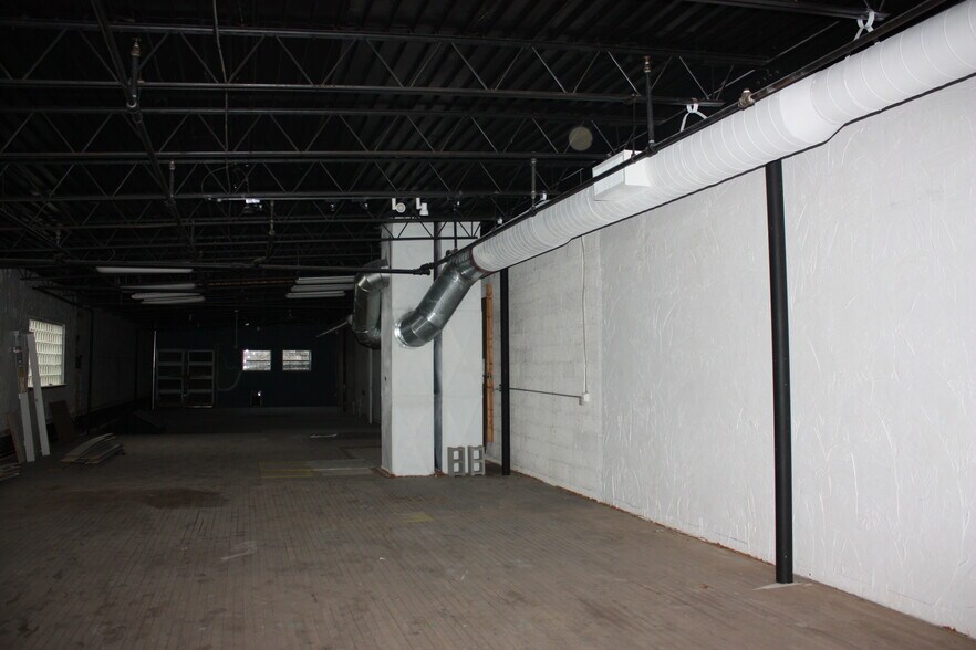 More Photos Of 1735 NW 5th St, Oklahoma City Warehouse For Sale
