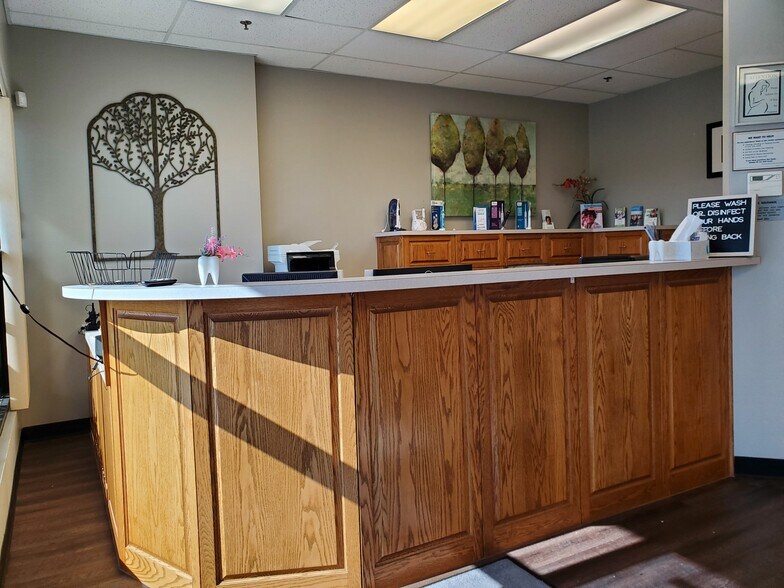 More Photos Of 3750 N 156th St, Omaha Unknown For Lease