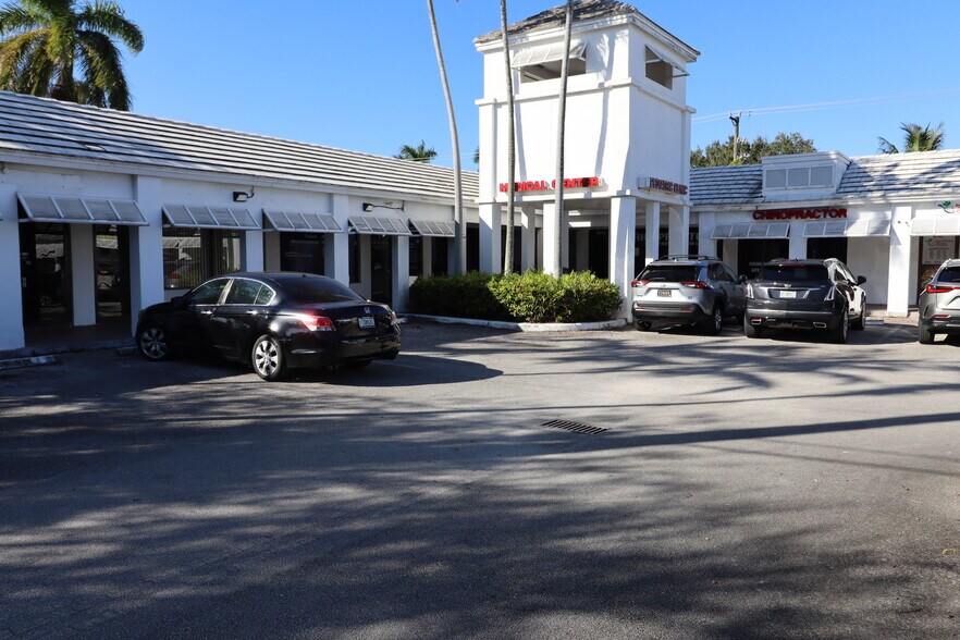 More Photos Of 6731-6765 Sunset Strip, Sunrise General Retail For Sale
