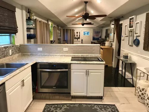 More Photos Of 1113 NW 5th Ave, Gainesville Specialty For Sale