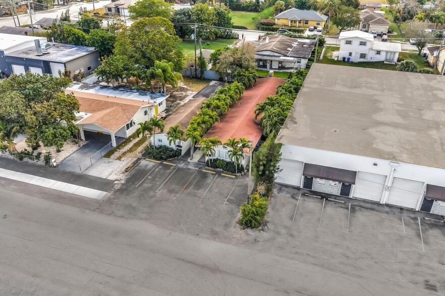 More Photos Of 2140-2160 NW 29th St, Oakland Park Apartments For Sale
