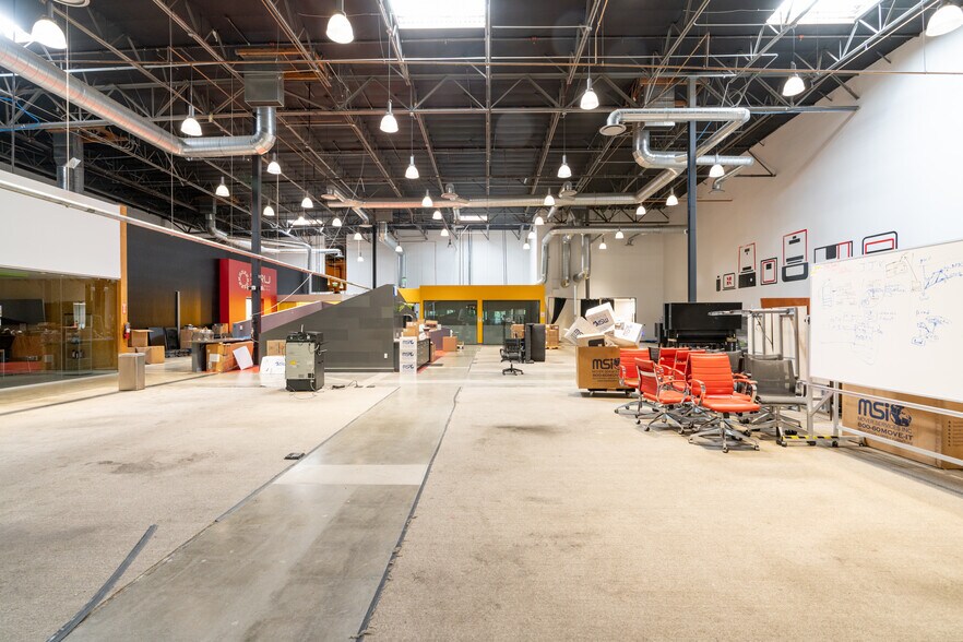 More Photos Of 2710 Media Center Dr, Los Angeles Research And Development For Lease
