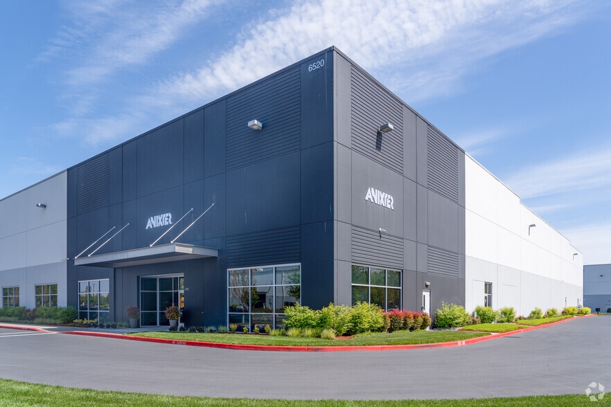 More Photos Of 6520-6650 NE Mt St Helens Ave, Portland Distribution For Lease