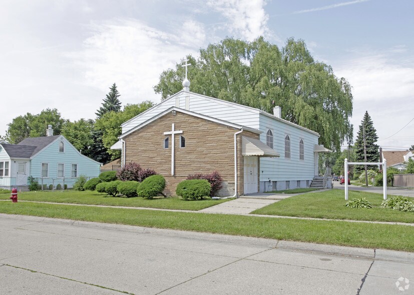 More Photos Of 14873 Collinson St, Eastpointe Religious Facility For Sale