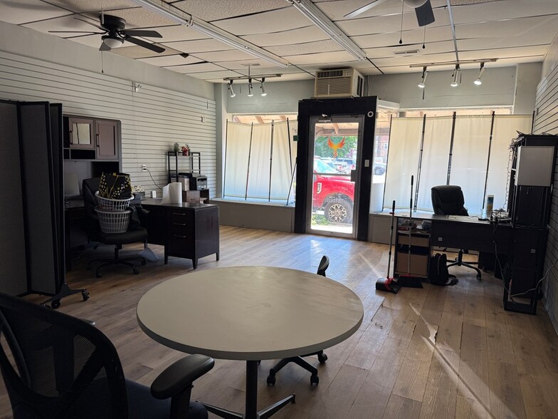 More Photos Of 346 N Main St, New Martinsville General Retail For Sale