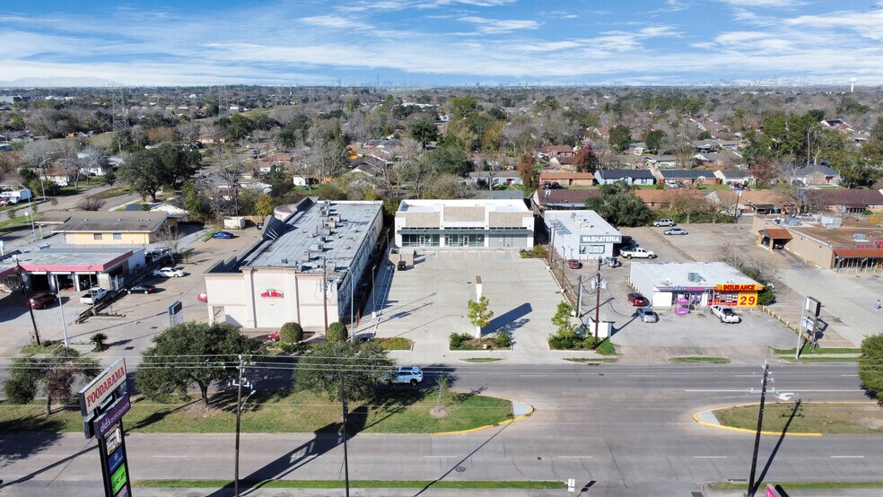 More Photos Of 4430 W Fuqua St, Houston Storefront For Lease
