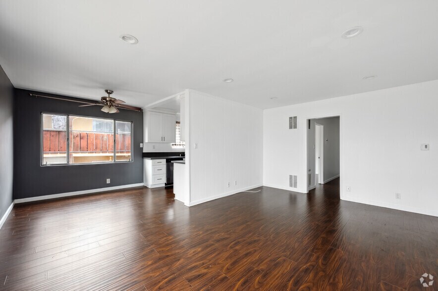 More Photos Of 7550 Fountain Ave, West Hollywood Apartments For Sale